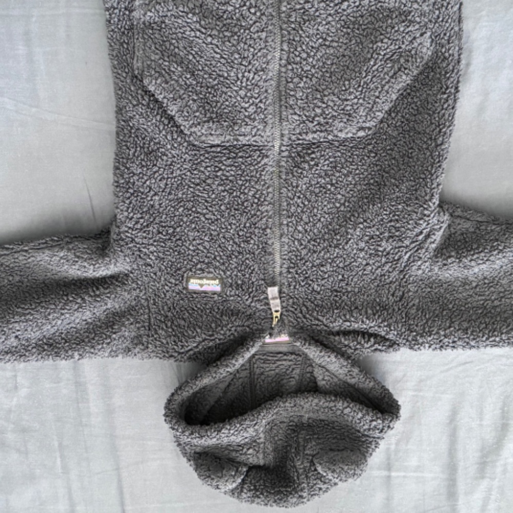 4t Patagonia bear jacket (navy blue)